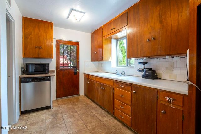 901 N Catalina Avenue, Tucson, AZ 85711