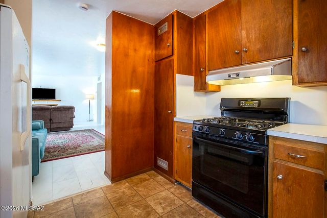 901 N Catalina Avenue, Tucson, AZ 85711