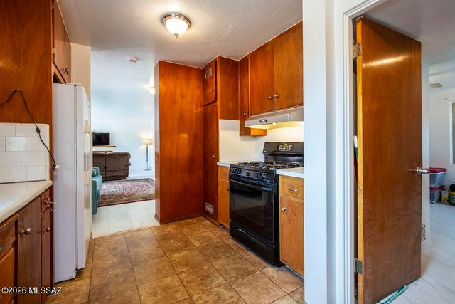 901 N Catalina Avenue, Tucson, AZ 85711