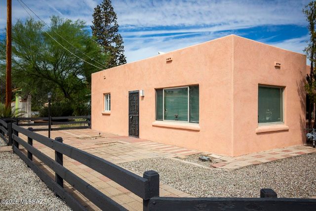 901 N Catalina Avenue, Tucson, AZ 85711