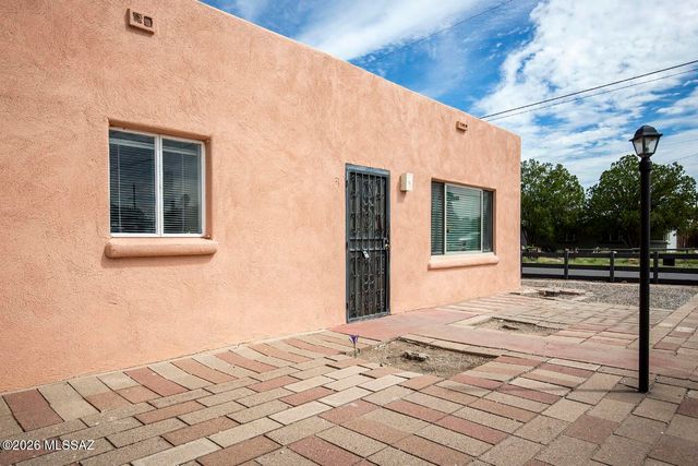 901 N Catalina Avenue, Tucson, AZ 85711