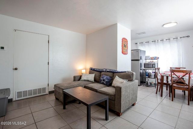 901 N Catalina Avenue, Tucson, AZ 85711