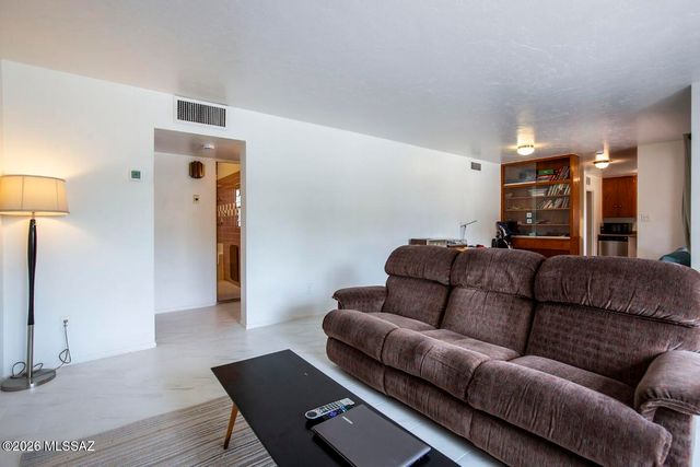 901 N Catalina Avenue, Tucson, AZ 85711