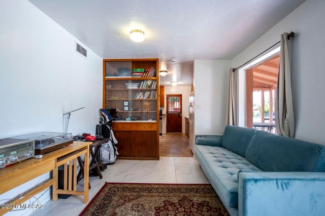 901 N Catalina Avenue, Tucson, AZ 85711