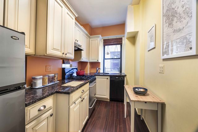 514 W 110th St Apt 4B, New York City, NY 10025