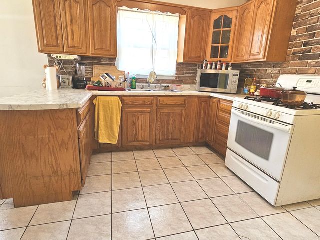 5146 S Narragansett Avenue, Chicago, IL 60638