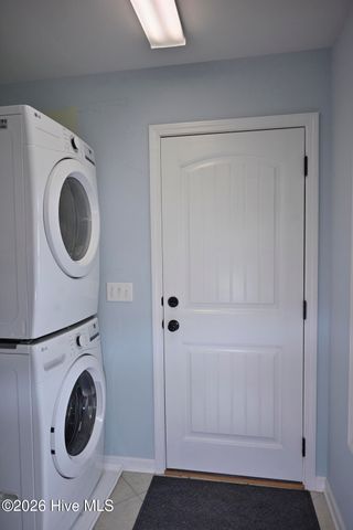 2117 Maple Leaf Drive, Southport, NC 28461