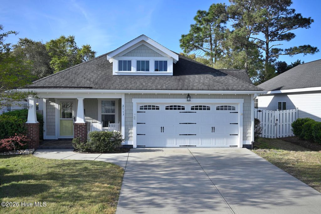2117 Maple Leaf Drive, Southport, NC 28461