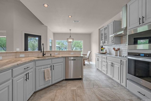 277 TEXAS COUNTRY DR, New Braunfels, TX 78132