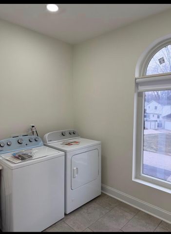 2594 Eastlawn Avenue, Ypsilanti, MI 48197