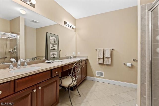 363 Victoria Drive 363, Bridgewater Twp., NJ 08807