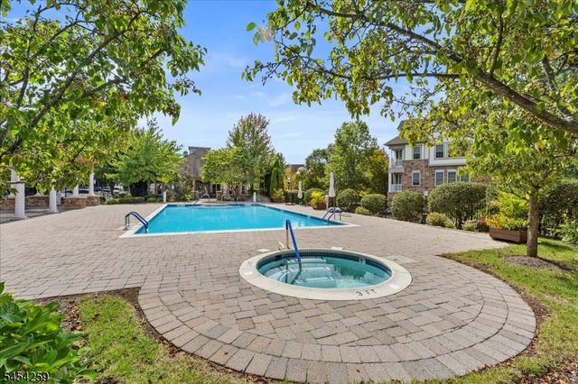 363 Victoria Drive 363, Bridgewater Twp., NJ 08807