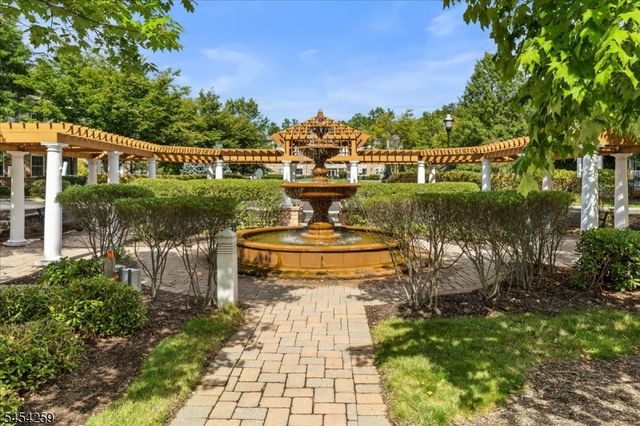 363 Victoria Drive 363, Bridgewater Twp., NJ 08807