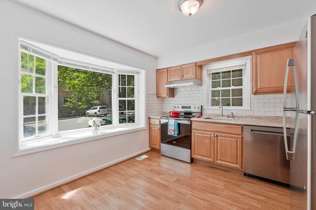 9599 BLAKE PARK CT, Fairfax, VA 22031