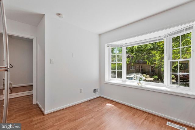 9599 BLAKE PARK CT, Fairfax, VA 22031