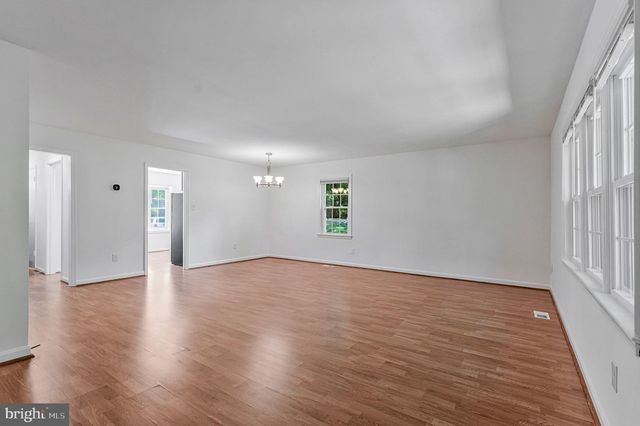 9599 BLAKE PARK CT, Fairfax, VA 22031
