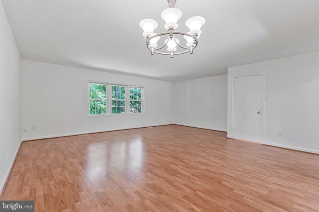 9599 BLAKE PARK CT, Fairfax, VA 22031