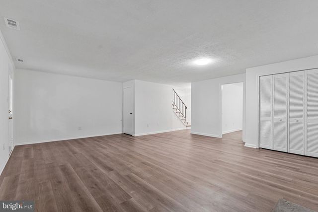 9599 BLAKE PARK CT, Fairfax, VA 22031