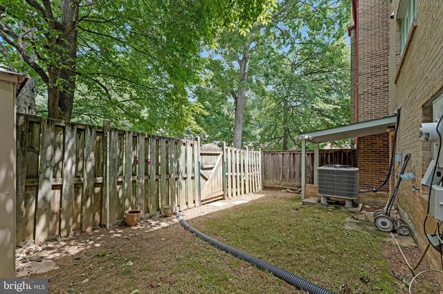9599 BLAKE PARK CT, Fairfax, VA 22031