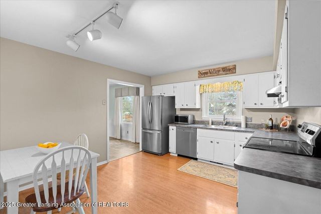 931 Arlington Drive, Lansing, MI 48917