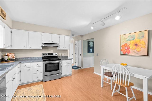 931 Arlington Drive, Lansing, MI 48917