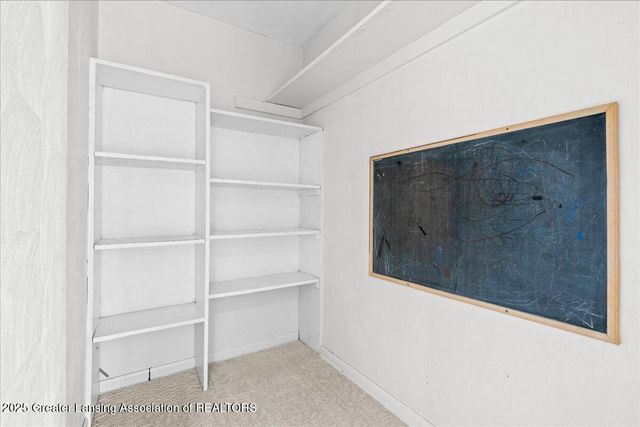 931 Arlington Drive, Lansing, MI 48917