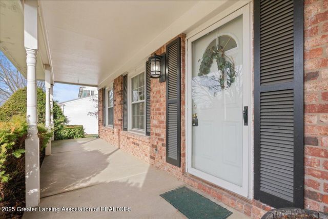 931 Arlington Drive, Lansing, MI 48917