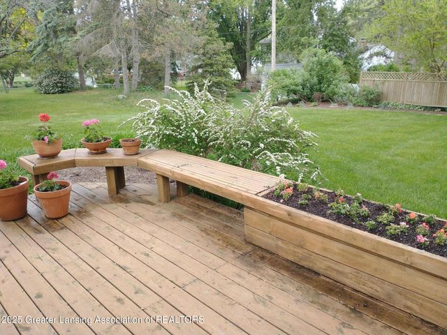 931 Arlington Drive, Lansing, MI 48917