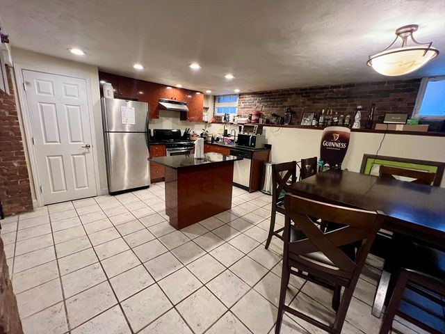 682 E 6th Street 1, Boston, MA 02127