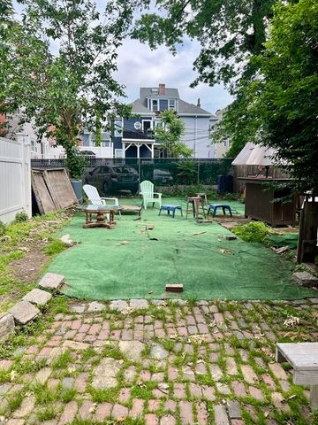 682 E 6th Street 1, Boston, MA 02127