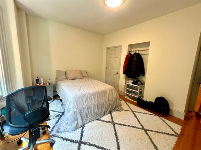 682 E 6th Street 1, Boston, MA 02127
