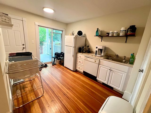 682 E 6th Street 1, Boston, MA 02127