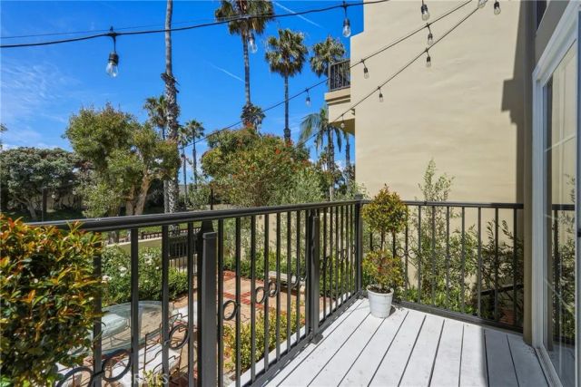 6182 Fernwood, Huntington Beach, CA 92648
