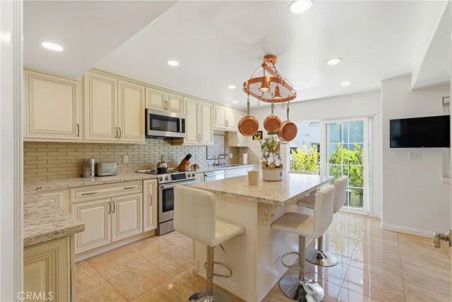 6182 Fernwood, Huntington Beach, CA 92648