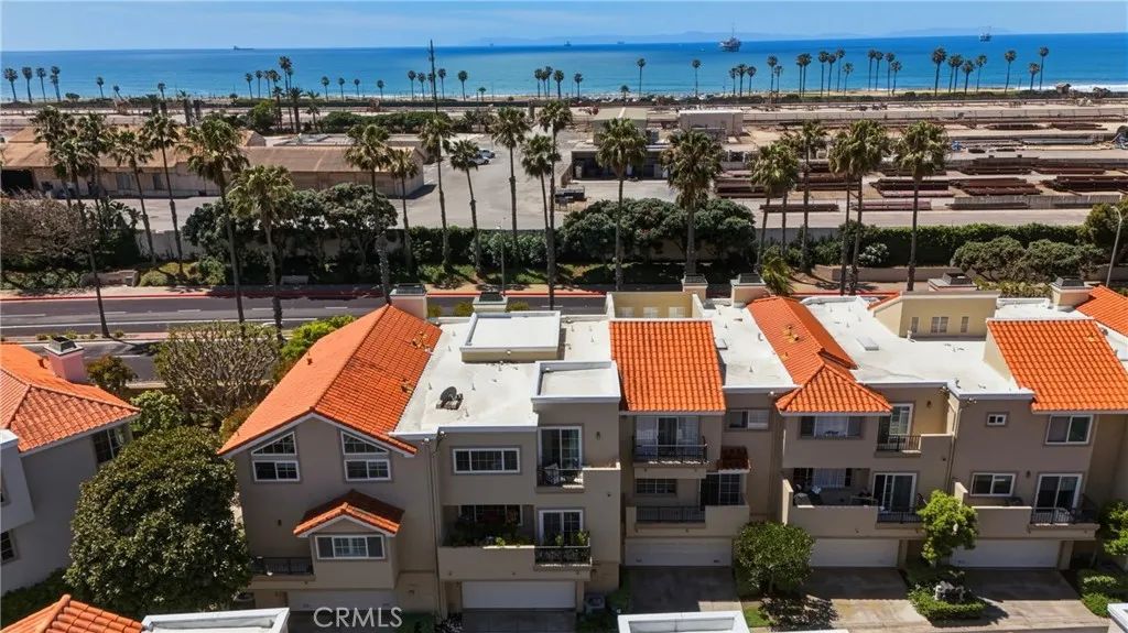 6182 Fernwood, Huntington Beach, CA 92648