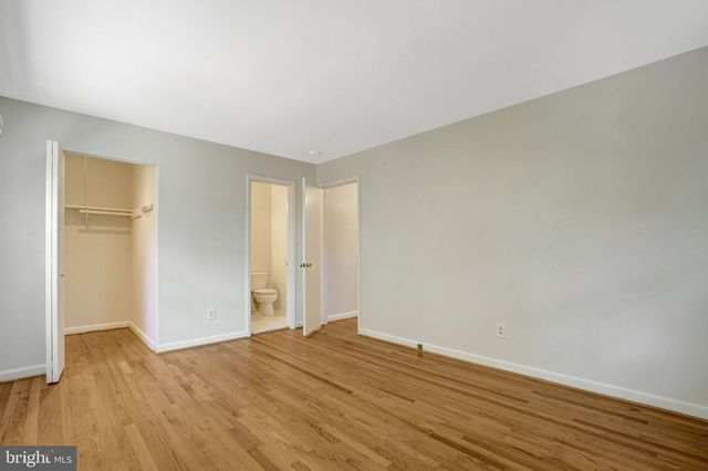 8236 GOVERNORS CT, Alexandria, VA 22308