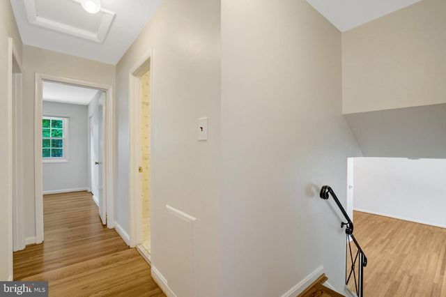 8236 GOVERNORS CT, Alexandria, VA 22308