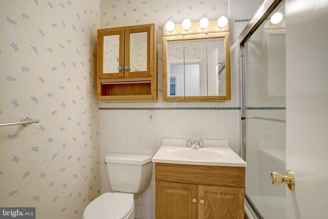 8236 GOVERNORS CT, Alexandria, VA 22308