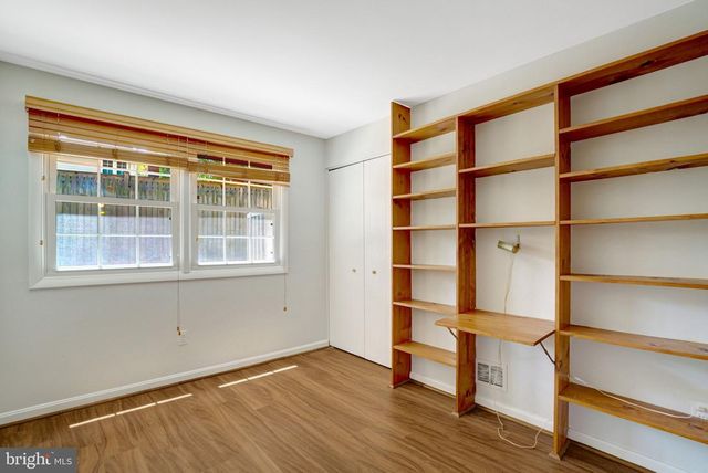 8236 GOVERNORS CT, Alexandria, VA 22308