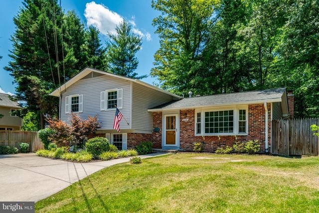 8236 GOVERNORS CT, Alexandria, VA 22308