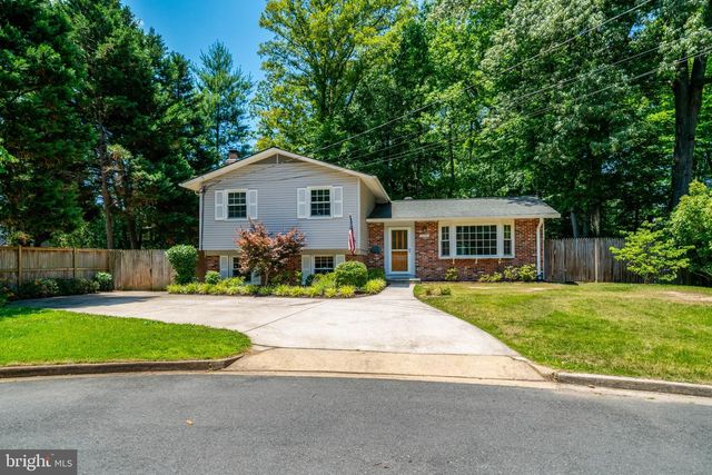8236 GOVERNORS CT, Alexandria, VA 22308