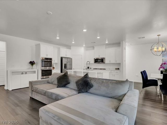 12340 Harbor Isle Avenue, Las Vegas, NV 89138