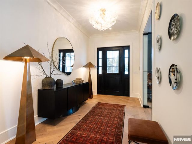 16-18 Paris Avenue 9, Rockleigh, NJ 07647