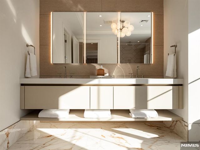 16-18 Paris Avenue 9, Rockleigh, NJ 07647