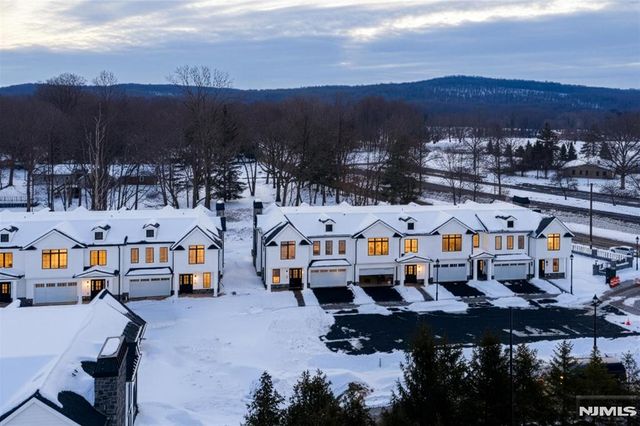 16-18 Paris Avenue 9, Rockleigh, NJ 07647