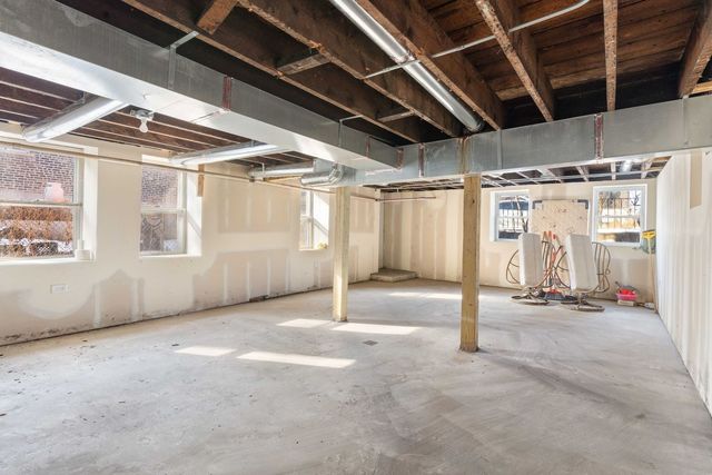 3453 S lituanica Avenue, Chicago, IL 60608