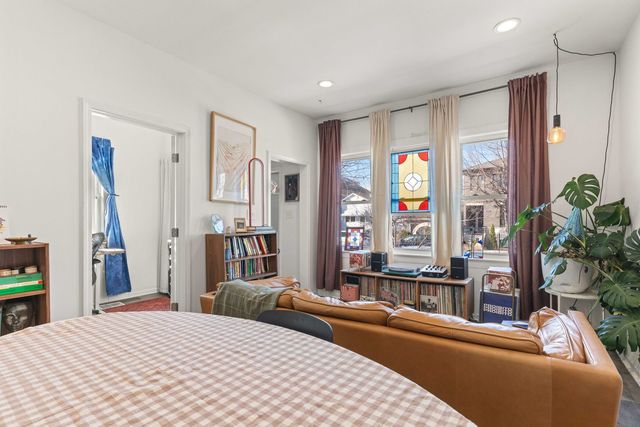 3453 S lituanica Avenue, Chicago, IL 60608