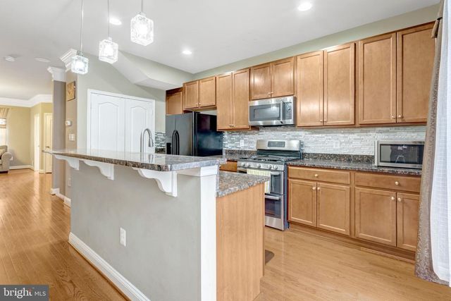 4302 POTOMAC HIGHLANDS CIR, Triangle, VA 22172