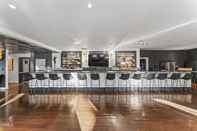 281 W Main Street, Ventura, CA 93001