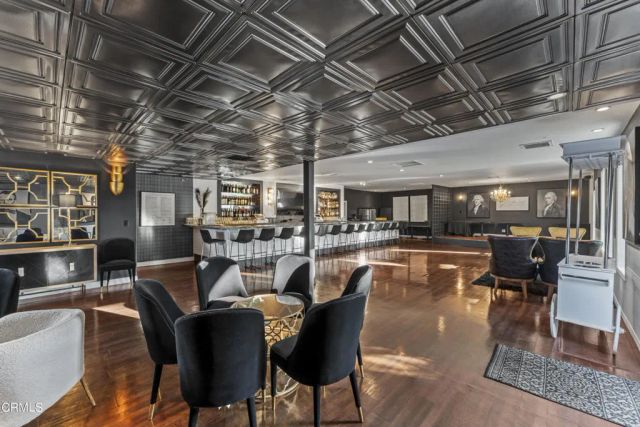 281 W Main Street, Ventura, CA 93001